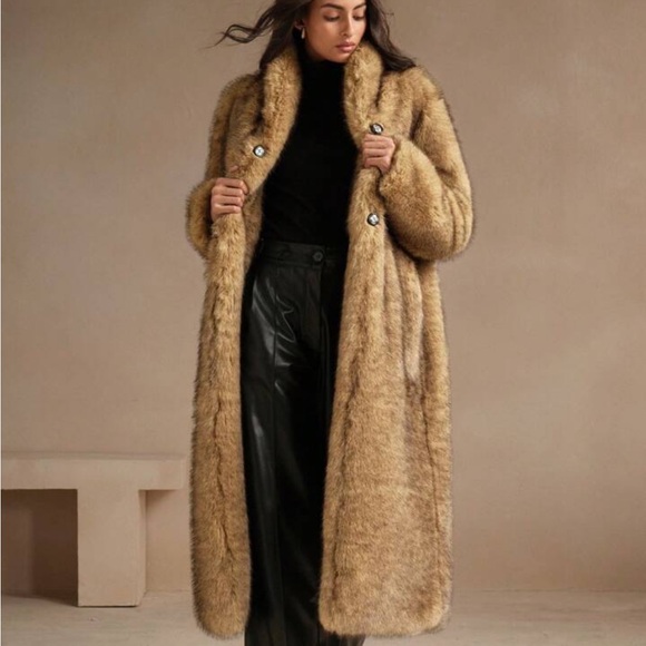 Elegant Faux Fur Teddy Jacket - Picture 5 of 7